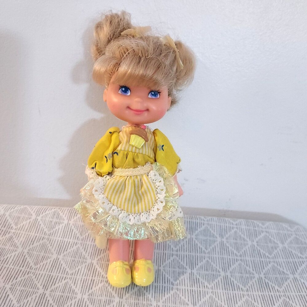 Vintage Cherry Merry Muffin Banancy Yellow Dress Doll Mattel 1988 Yellow Shoes